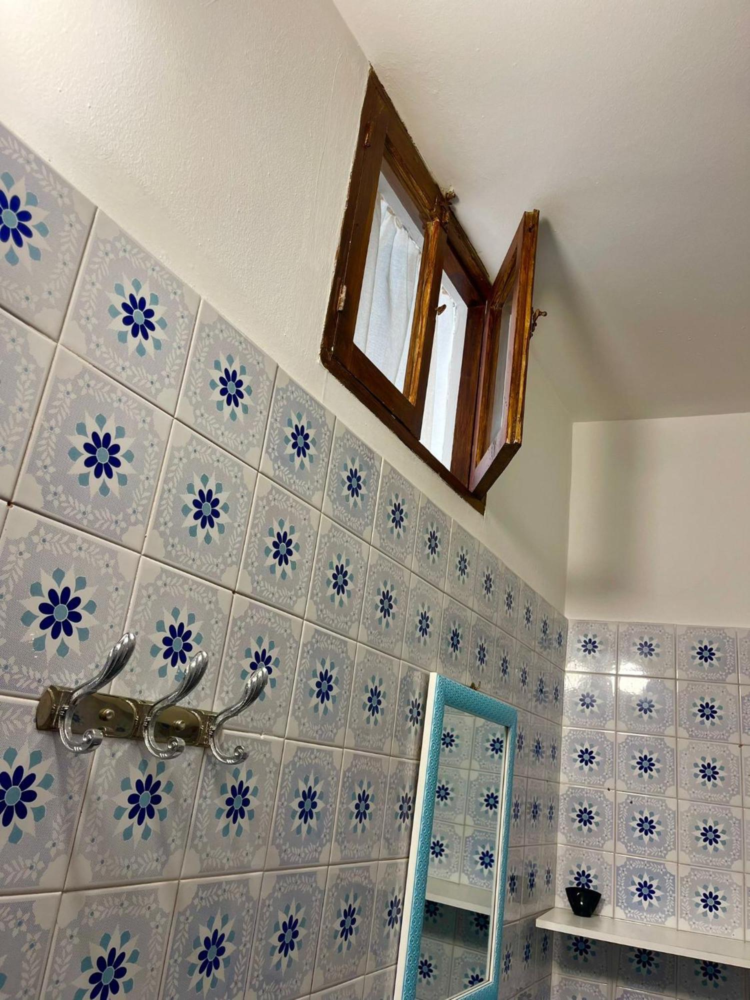 Voila Rooms Guest House Terrasini Kültér fotó