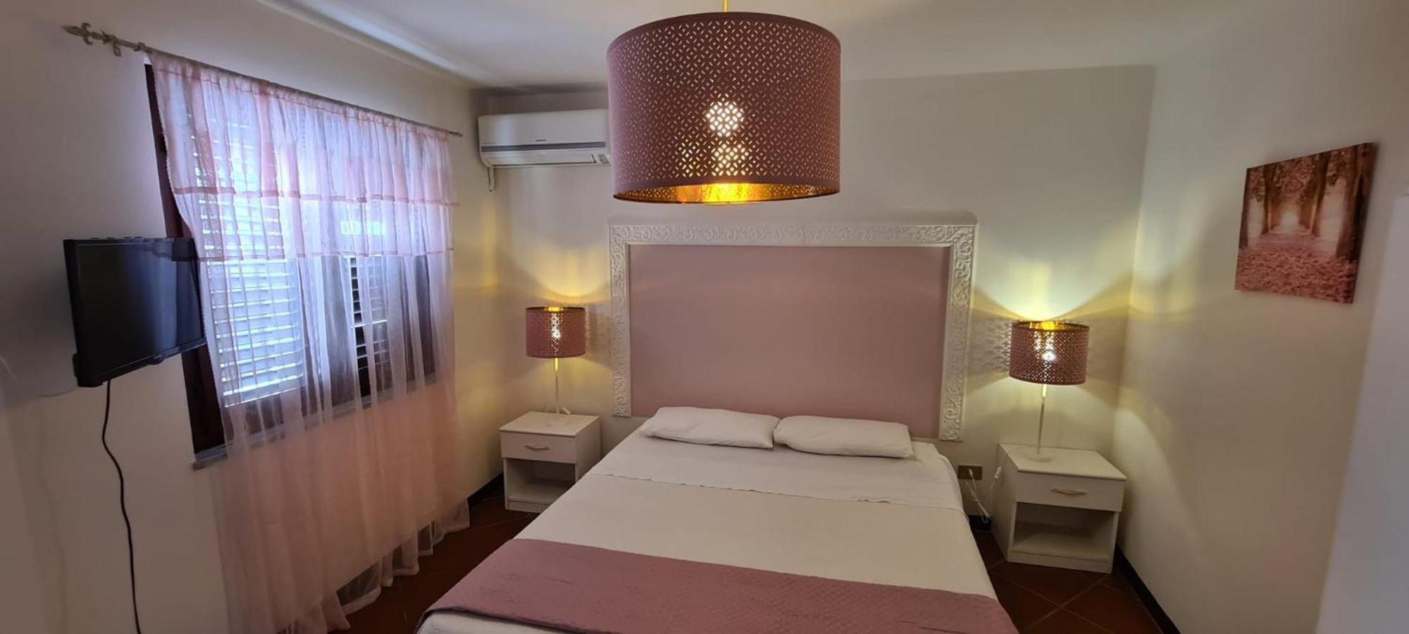 Voila Rooms Guest House Terrasini Kültér fotó